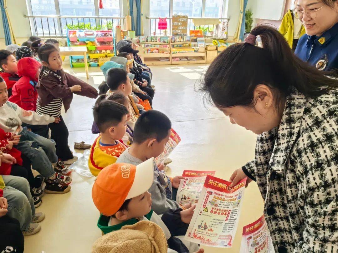 铁北街道东洼社区联合公主岭市第六幼儿园开展消防演练活动
