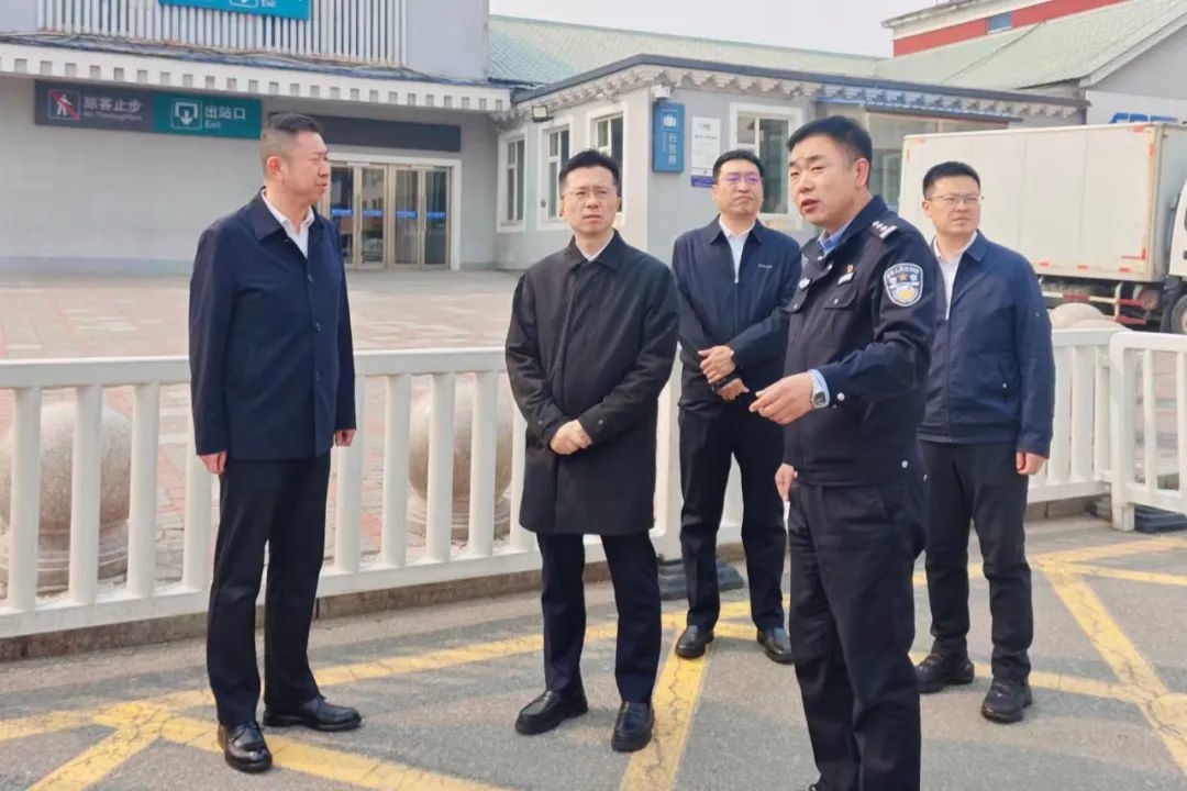 朱欢督导调研道路交通安全、交通秩序管理工作