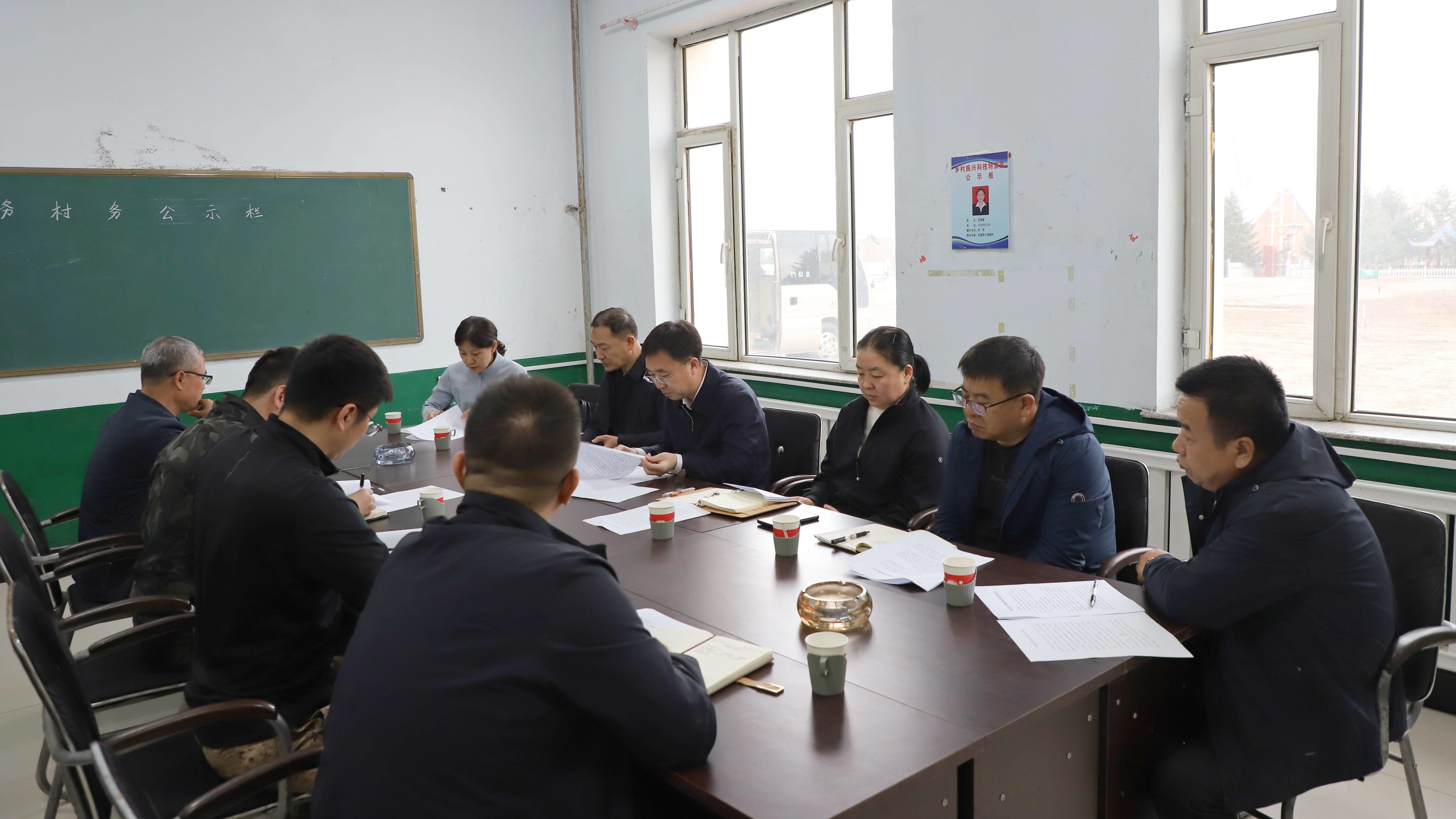 蛟河市委书记靳明到河南街道调研基层党组织建设和产业发展等工作