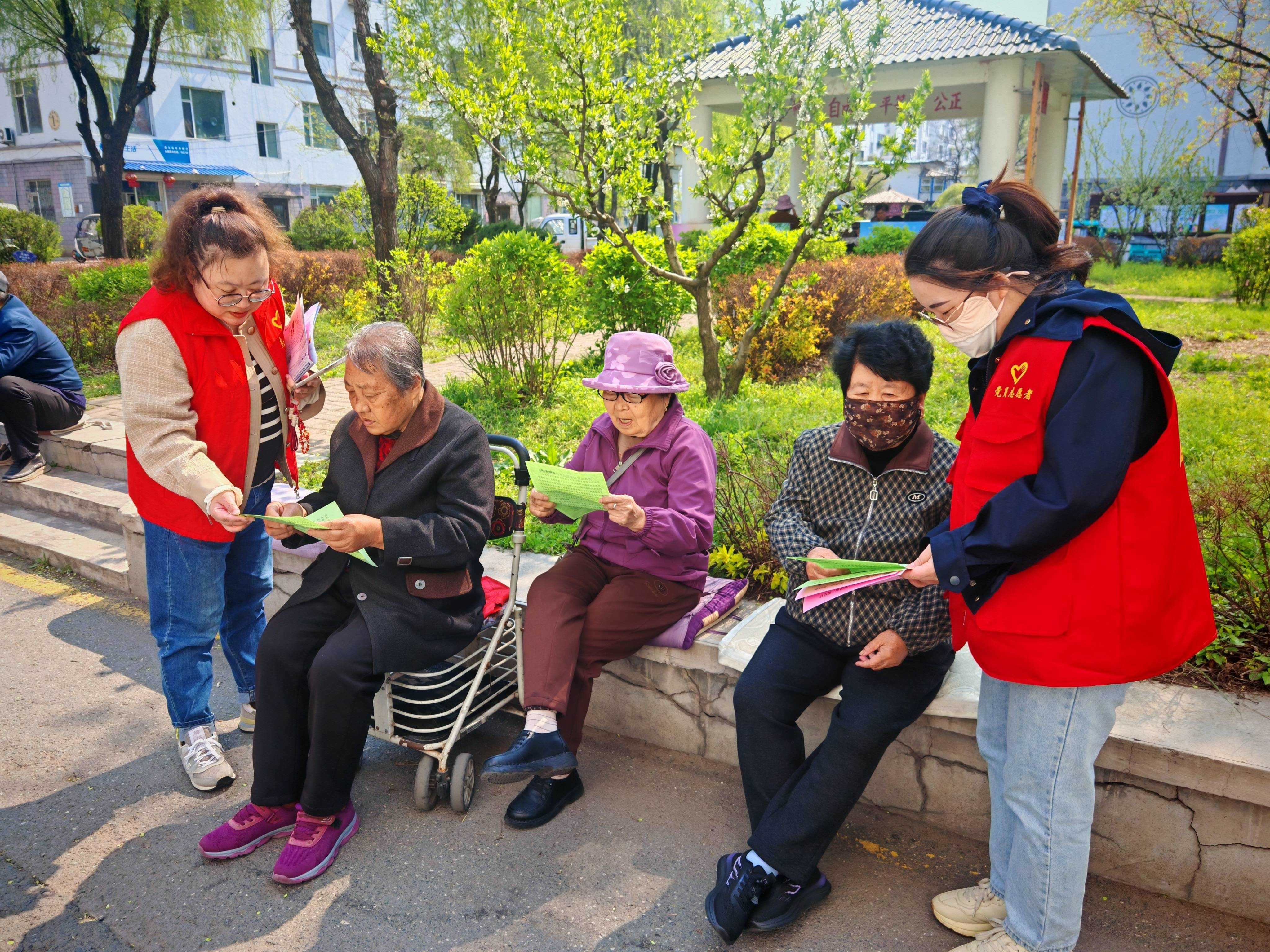 集安市黎明街道东顺社区开展防灾减灾科普知识宣传活动