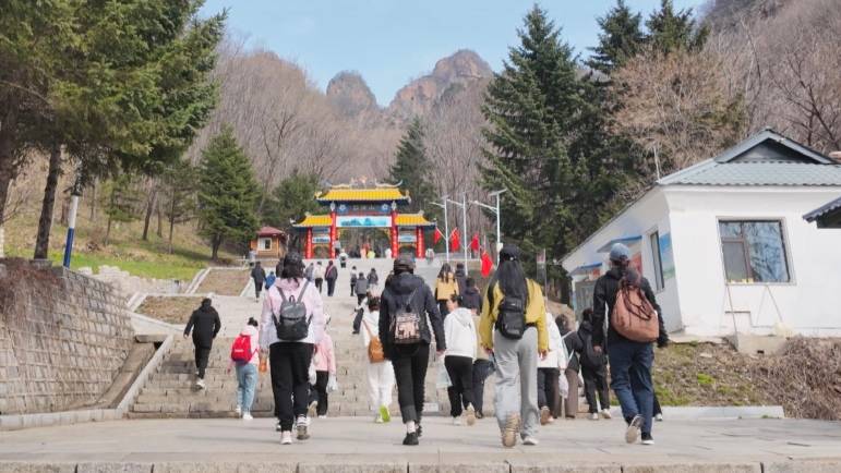 青春攀高峰 拉法山等你来战