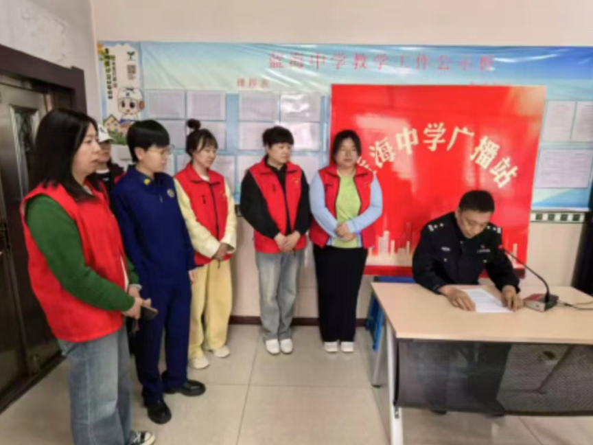 河北街道玛钢社区联合多部门开展防灾减灾与法治宣传进校园活动