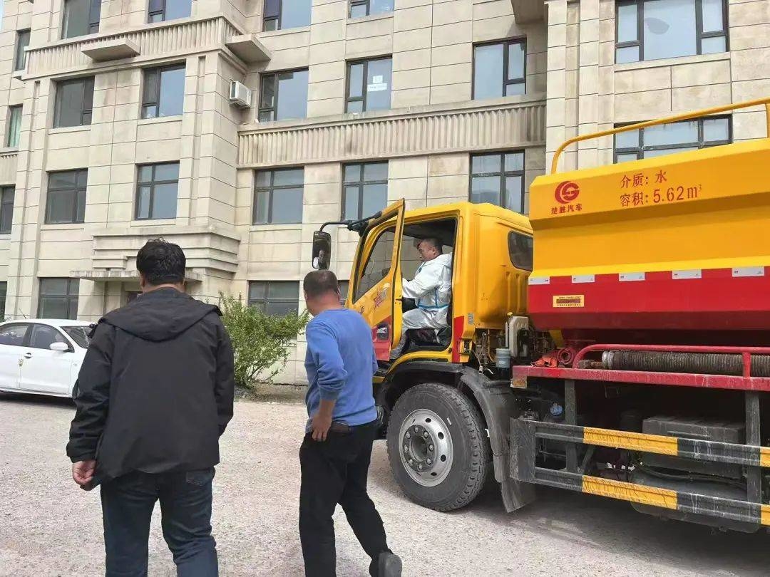 铁北街道东风社区：巡查揪出污水患 合力修复护家园