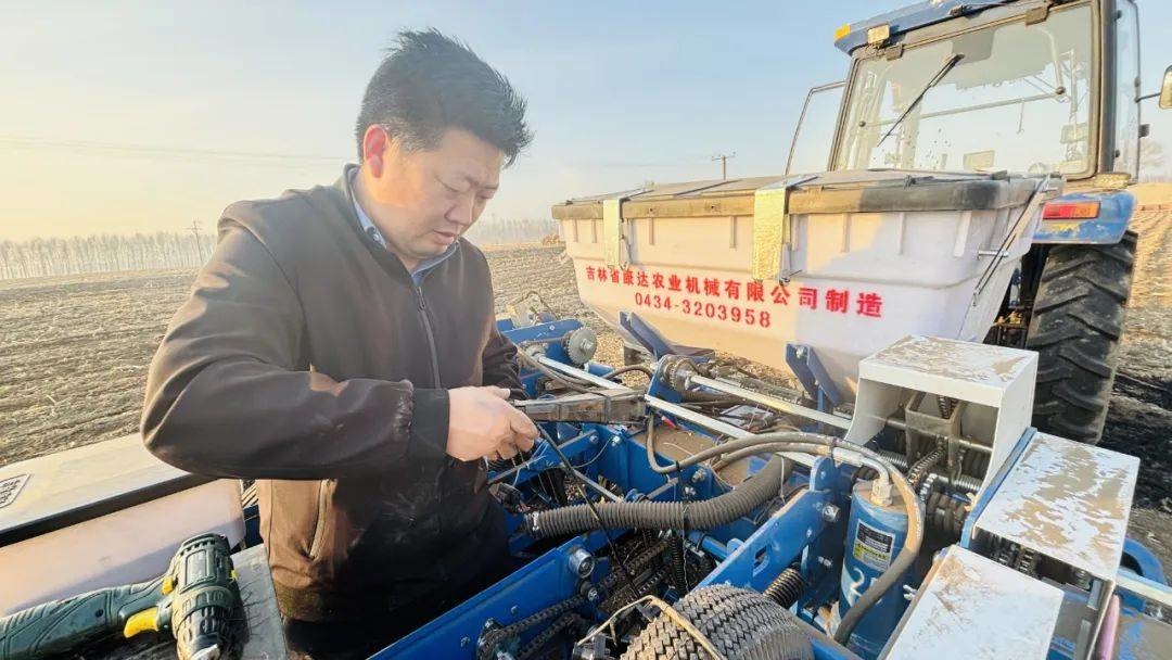 全国科技工作者日·2024年“吉林省最美科技工作者”专访｜杨宏伟：把论文写在黑土地上
