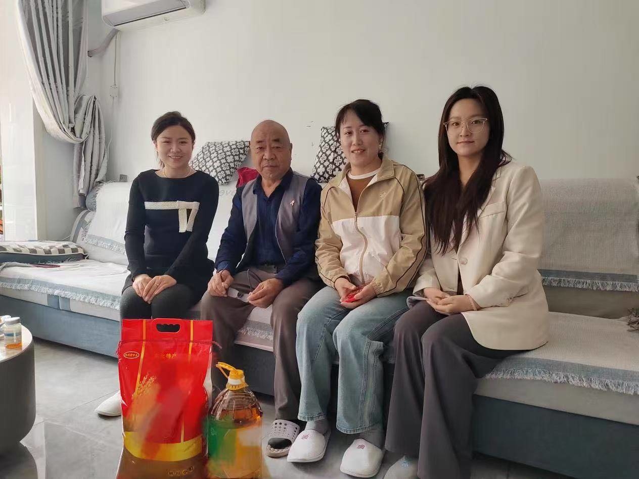 永吉县口前镇永安社区：“粽香传情暖人心”走访慰问活动