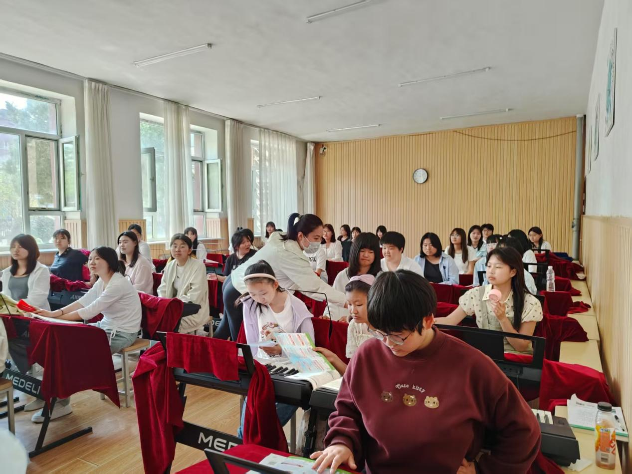 筑牢法治屏障 护航青春成长