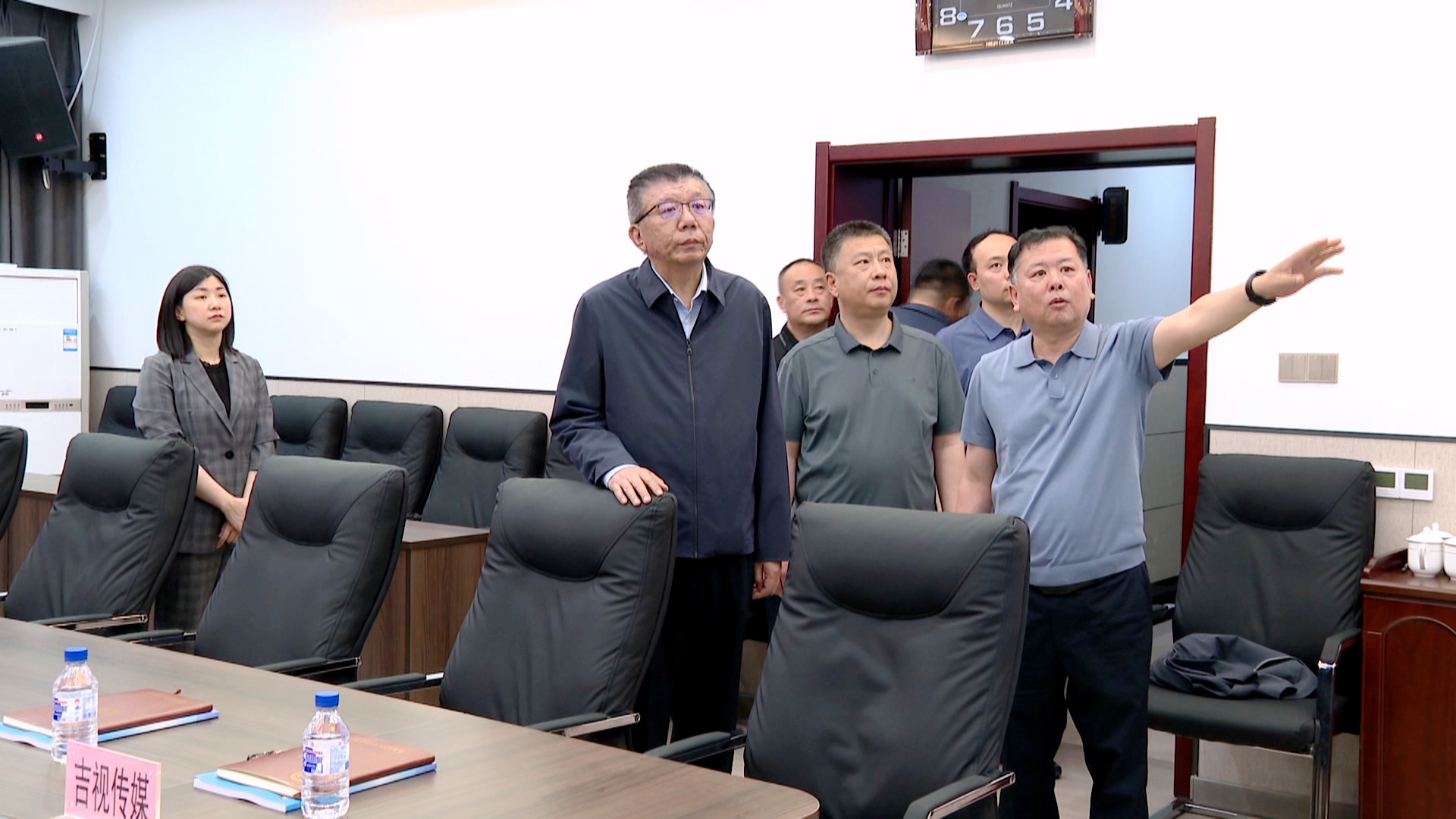 县委书记白松巍深入考点检查高考工作