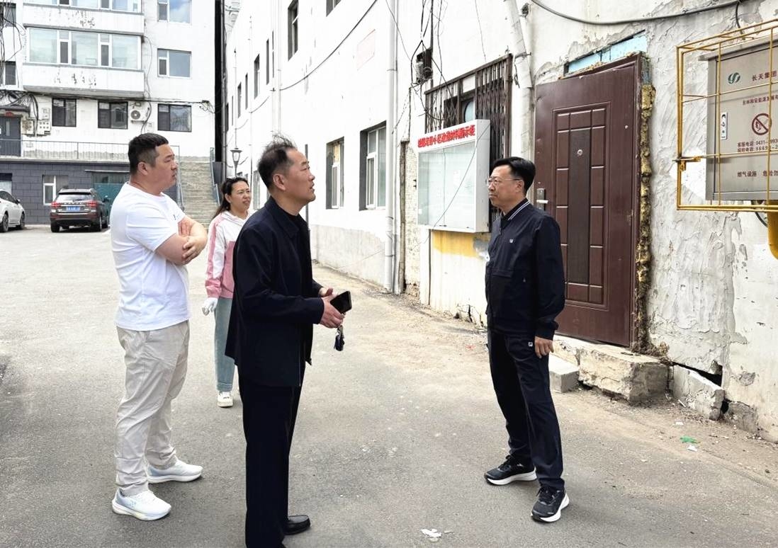 老旧小区焕新记：治理破题，居民愁盼变笑颜