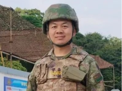 第5次下水前，他给母亲重重磕了一个头！