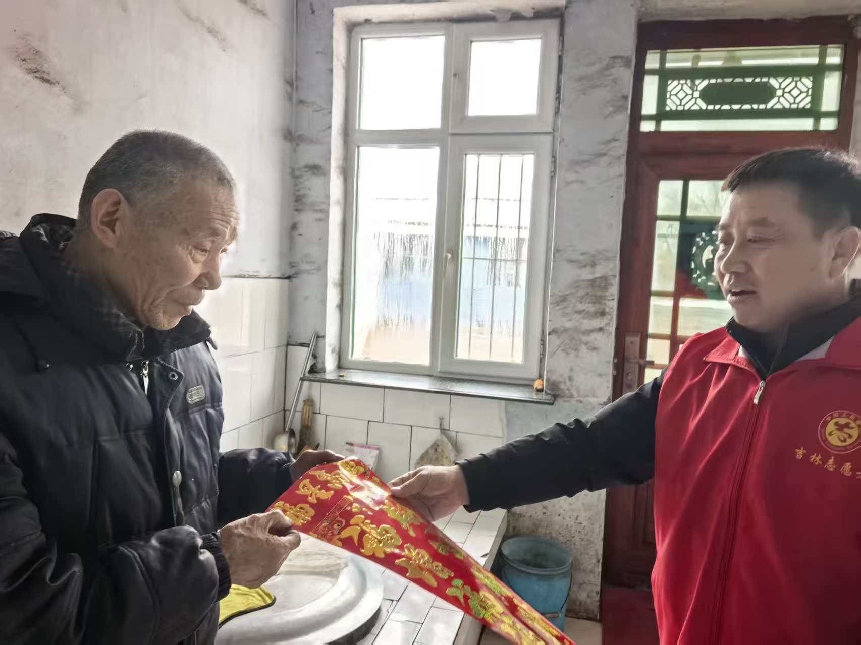 送福进家门 文明贺新春&mdash;&mdash;新兴乡开展&ldquo;我们的节日&middot;欢乐中国年&rdquo;主题活动