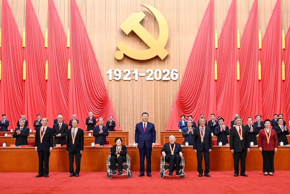 时政微观察丨时间不等人！历史不等人！牢记&ldquo;三个务必&rdquo;接续奋斗
