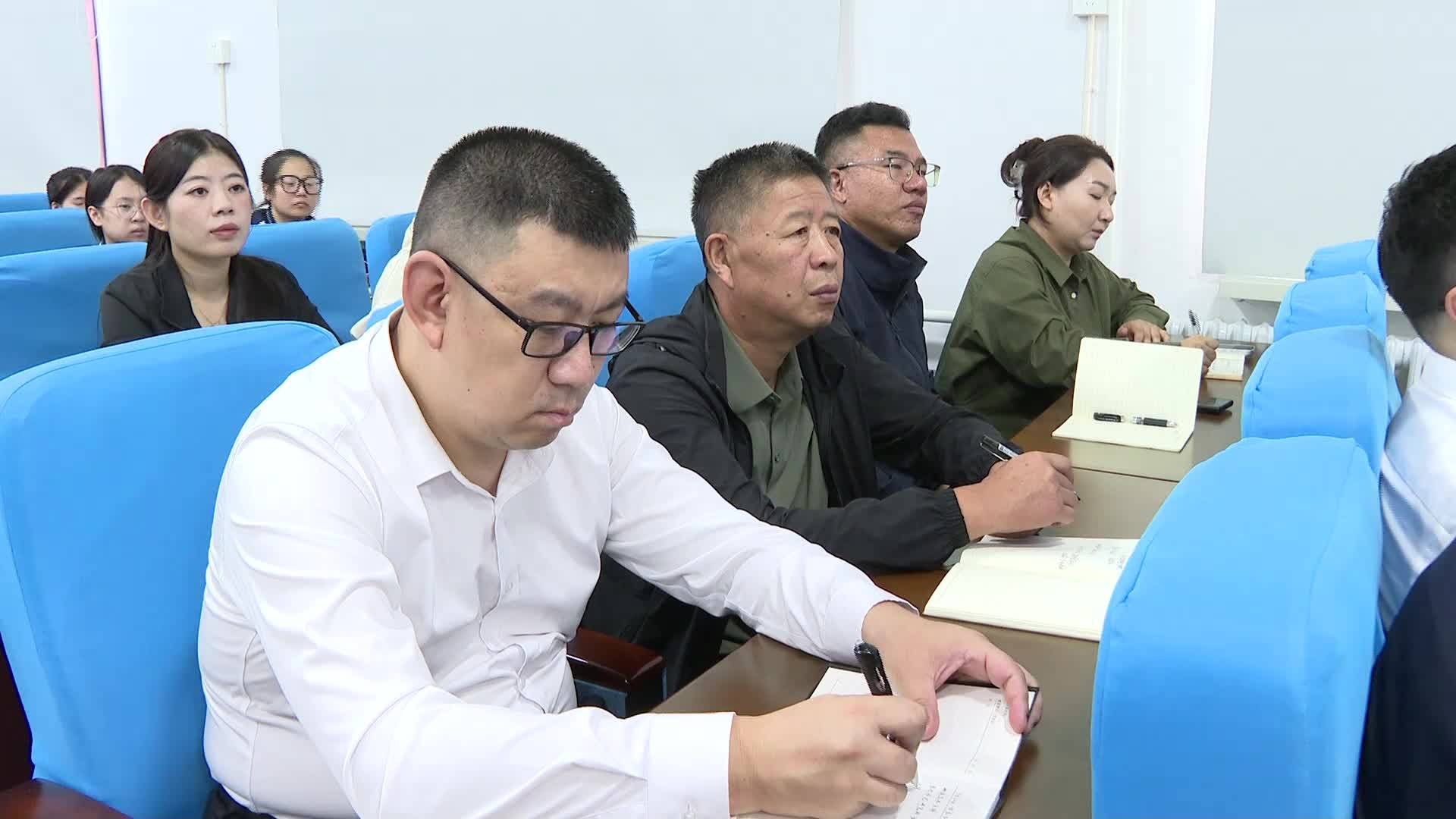 朱欢到通化艺术职业学校海龙分校讲授思政课