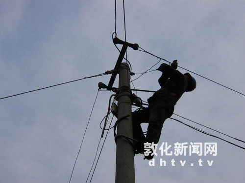 检修线路保春耕[图]