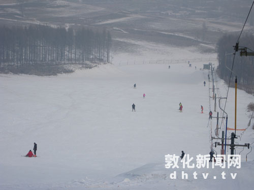 敦化兴起滑雪健身热［图］