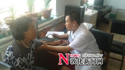 敦化中医院医生到小牡丹林场为老年人义诊