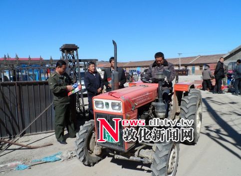 额穆农机站积极开展农机科技宣传培训