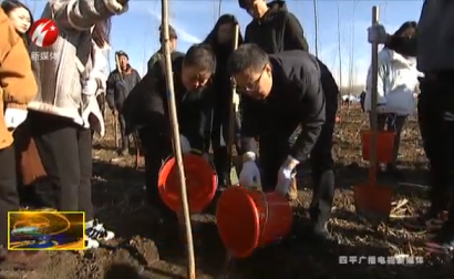 韩福春 赵守信 郭灵计参加四平市秋季全民义务植树活动