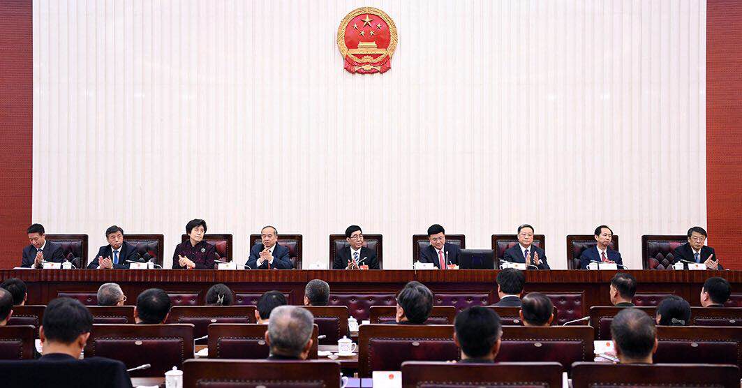 省十三届人大常委会举行第一次会议 巴音朝鲁出席会议并讲话