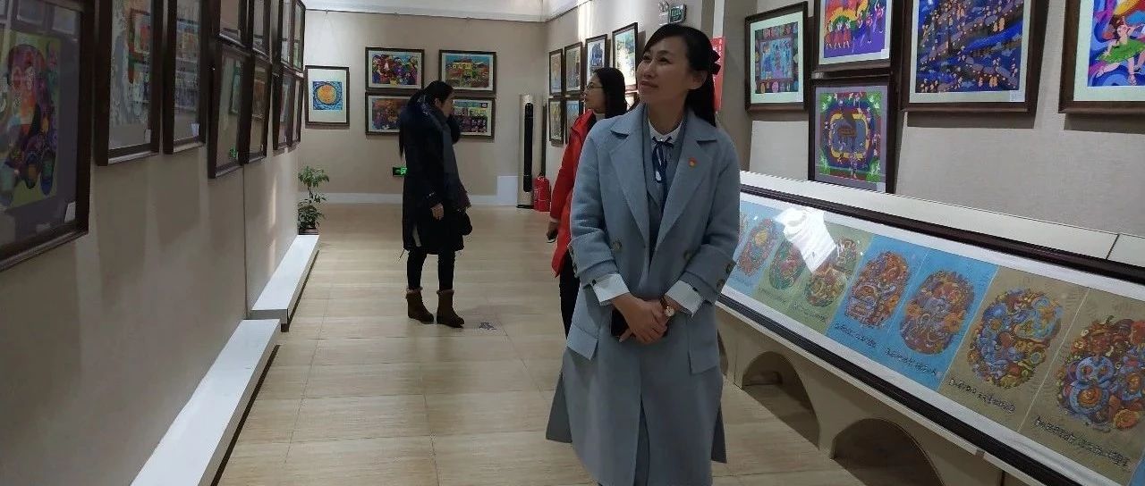 东丰县妇联全体机关干部参观改革开放40周年艺术展