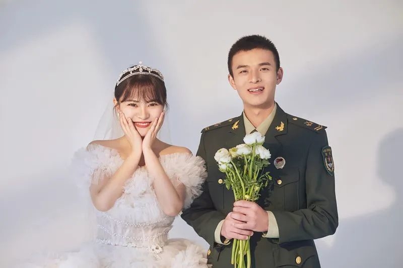 这12对军人的结婚照都太好看